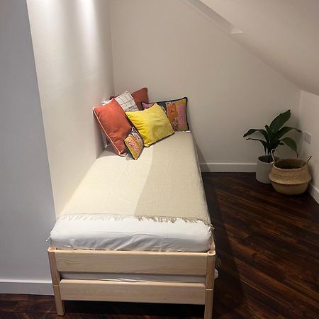 Spacious Battersea Rooms And Apartments London Bagian luar foto
