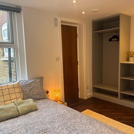 Spacious Battersea Rooms And Apartments London Bagian luar foto