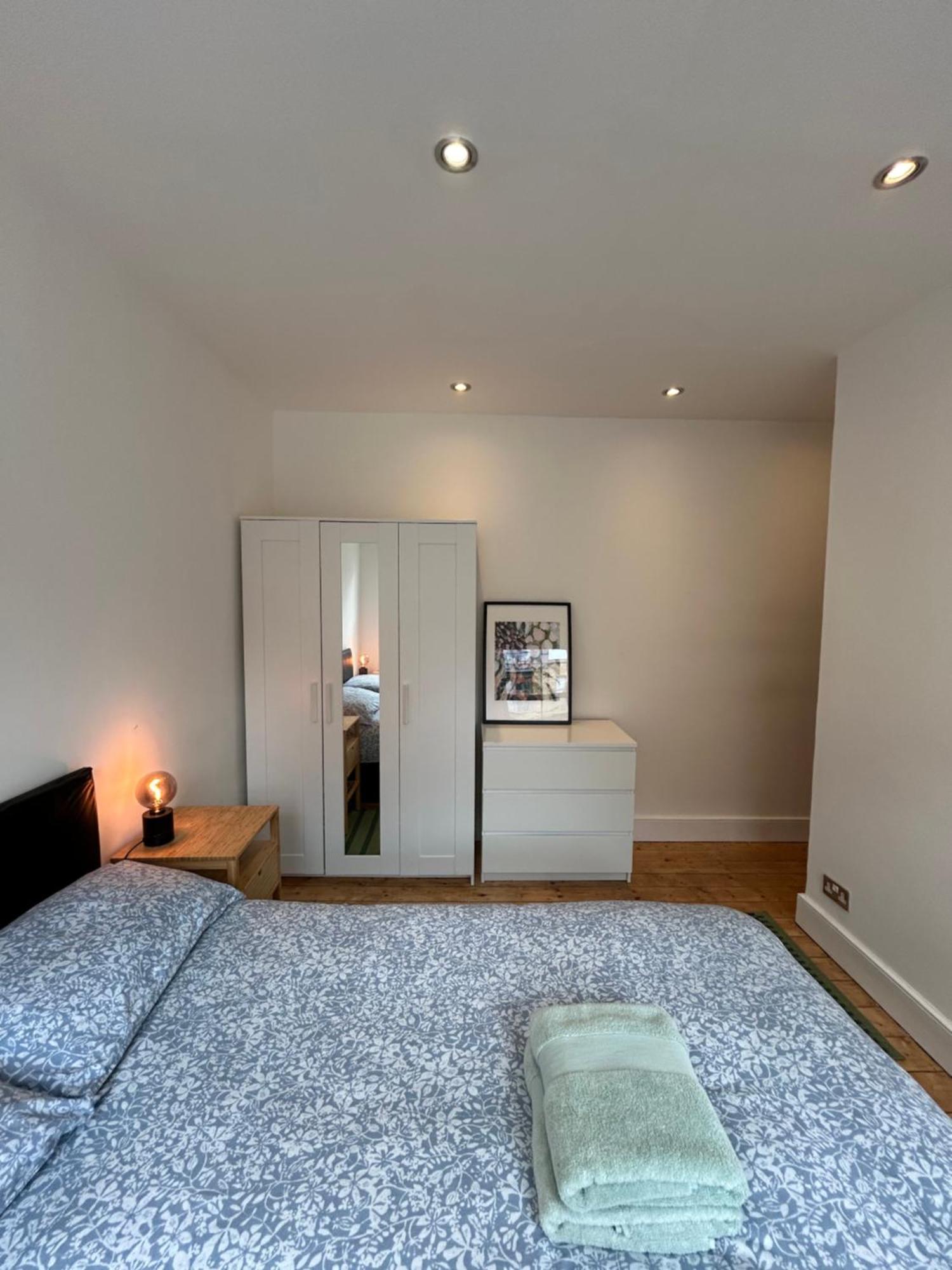 Spacious Battersea Rooms And Apartments London Ruang foto