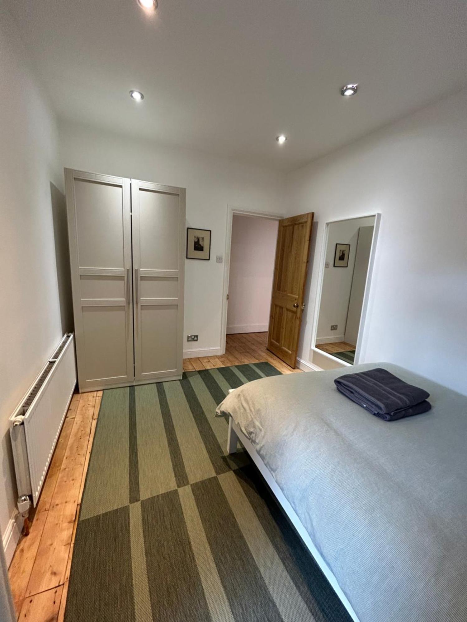 Spacious Battersea Rooms And Apartments London Ruang foto