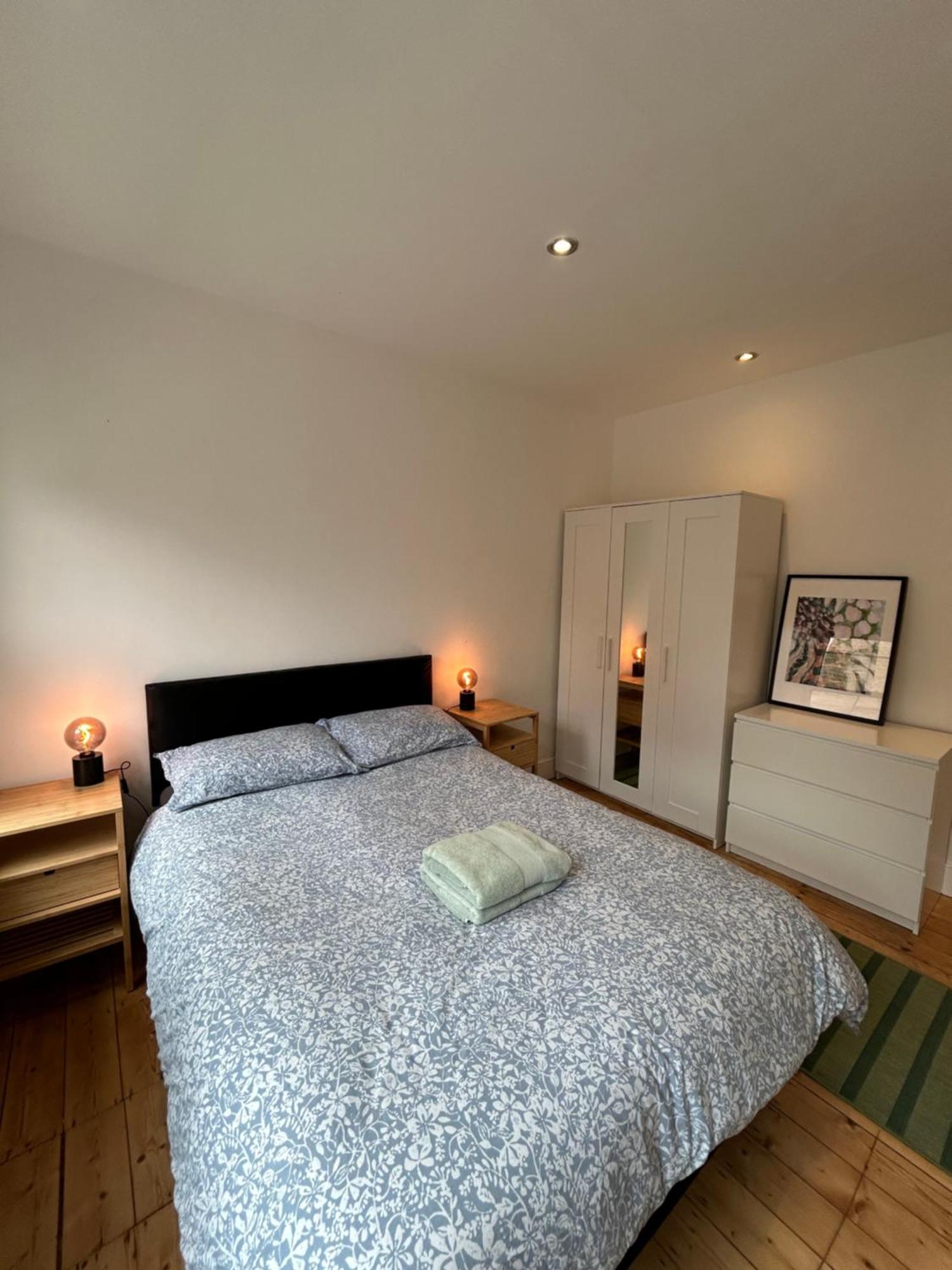 Spacious Battersea Rooms And Apartments London Ruang foto
