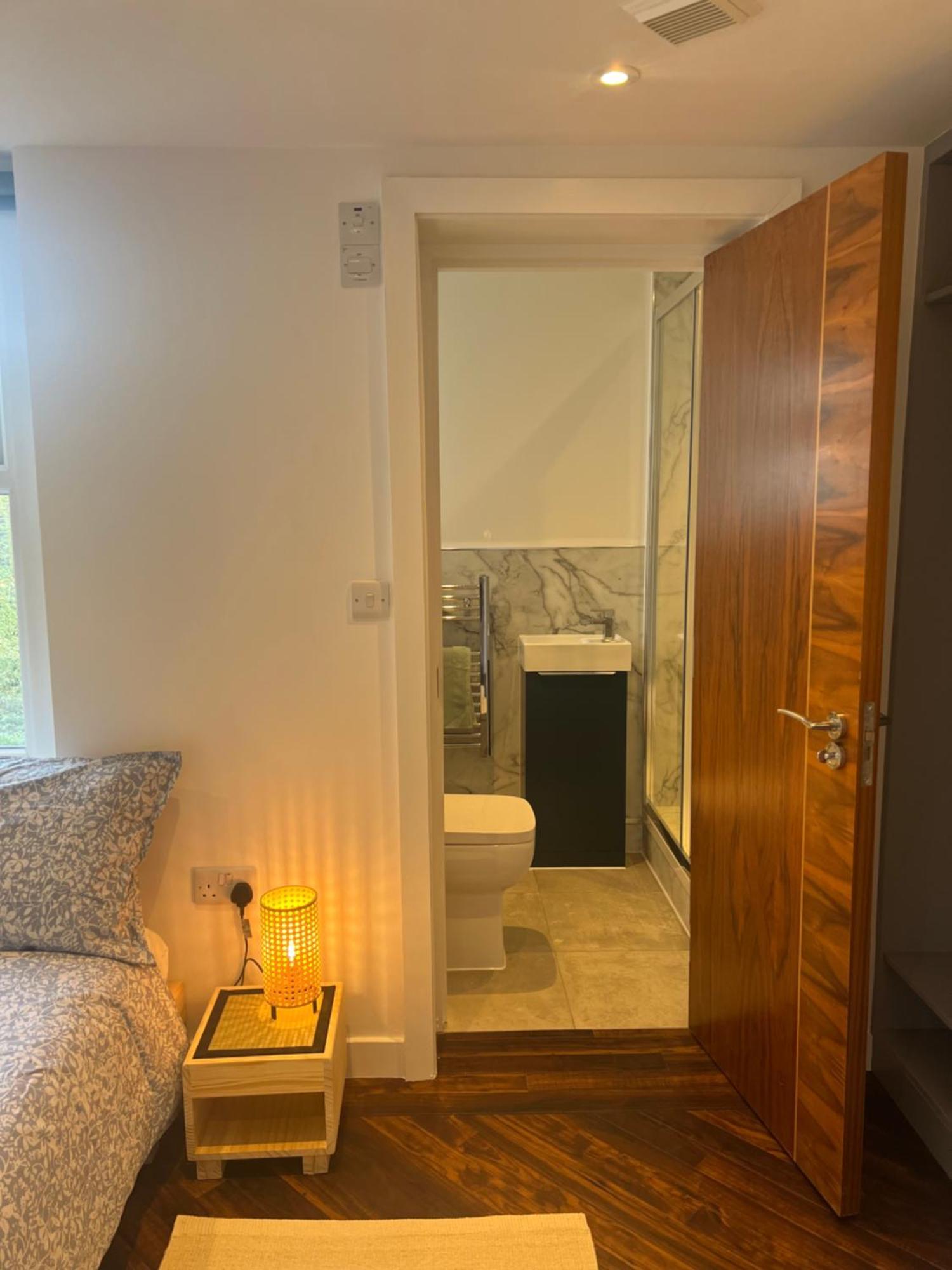 Spacious Battersea Rooms And Apartments London Bagian luar foto