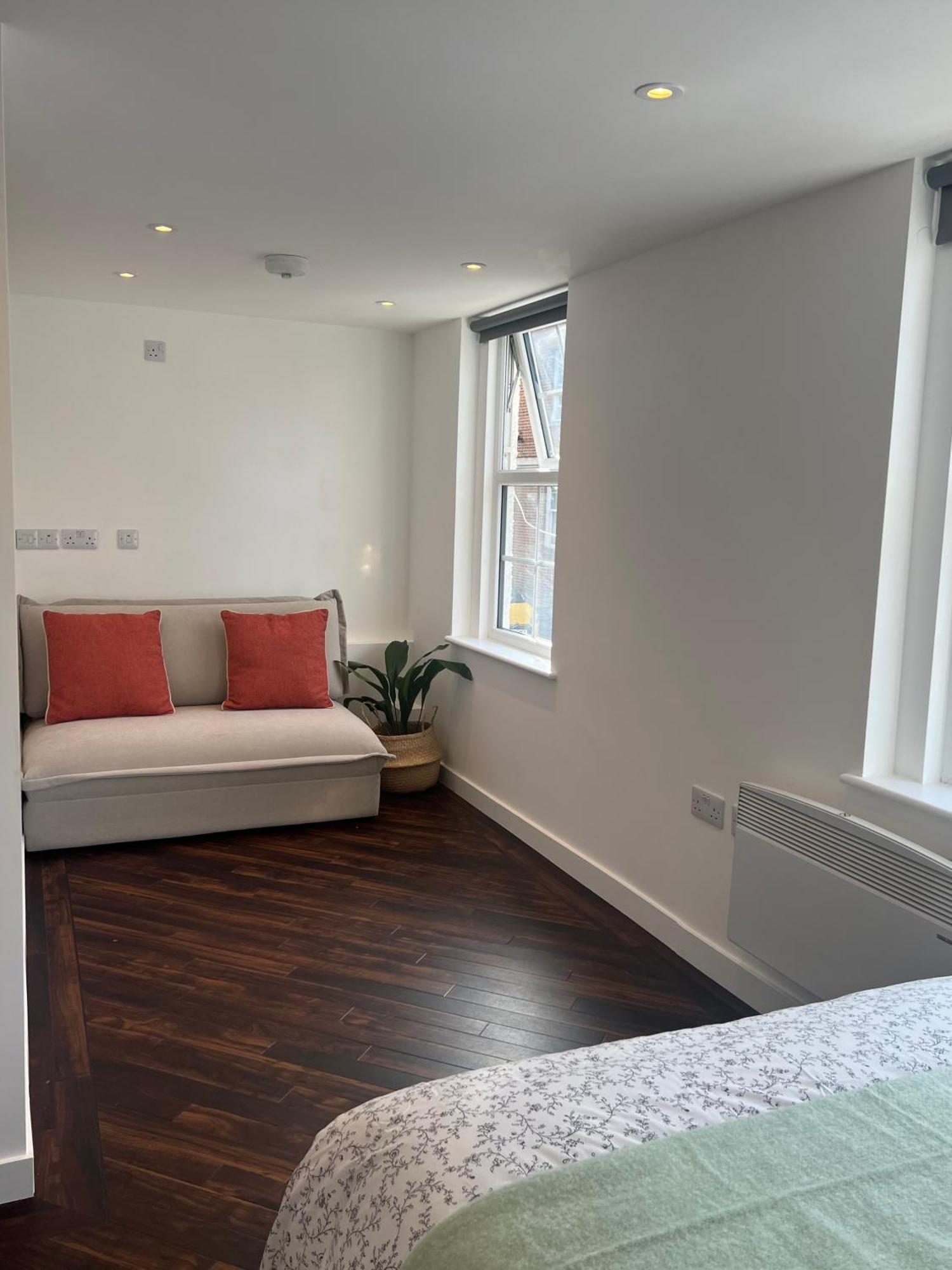 Spacious Battersea Rooms And Apartments London Bagian luar foto